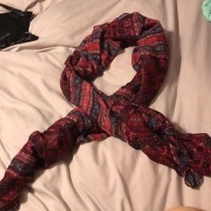 🌸 3/$6 🌸 Red and Blue Scarf